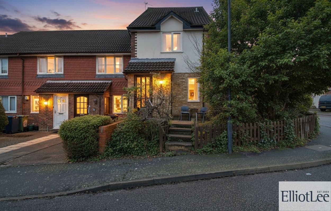Greenacre Close, Northolt, UB5