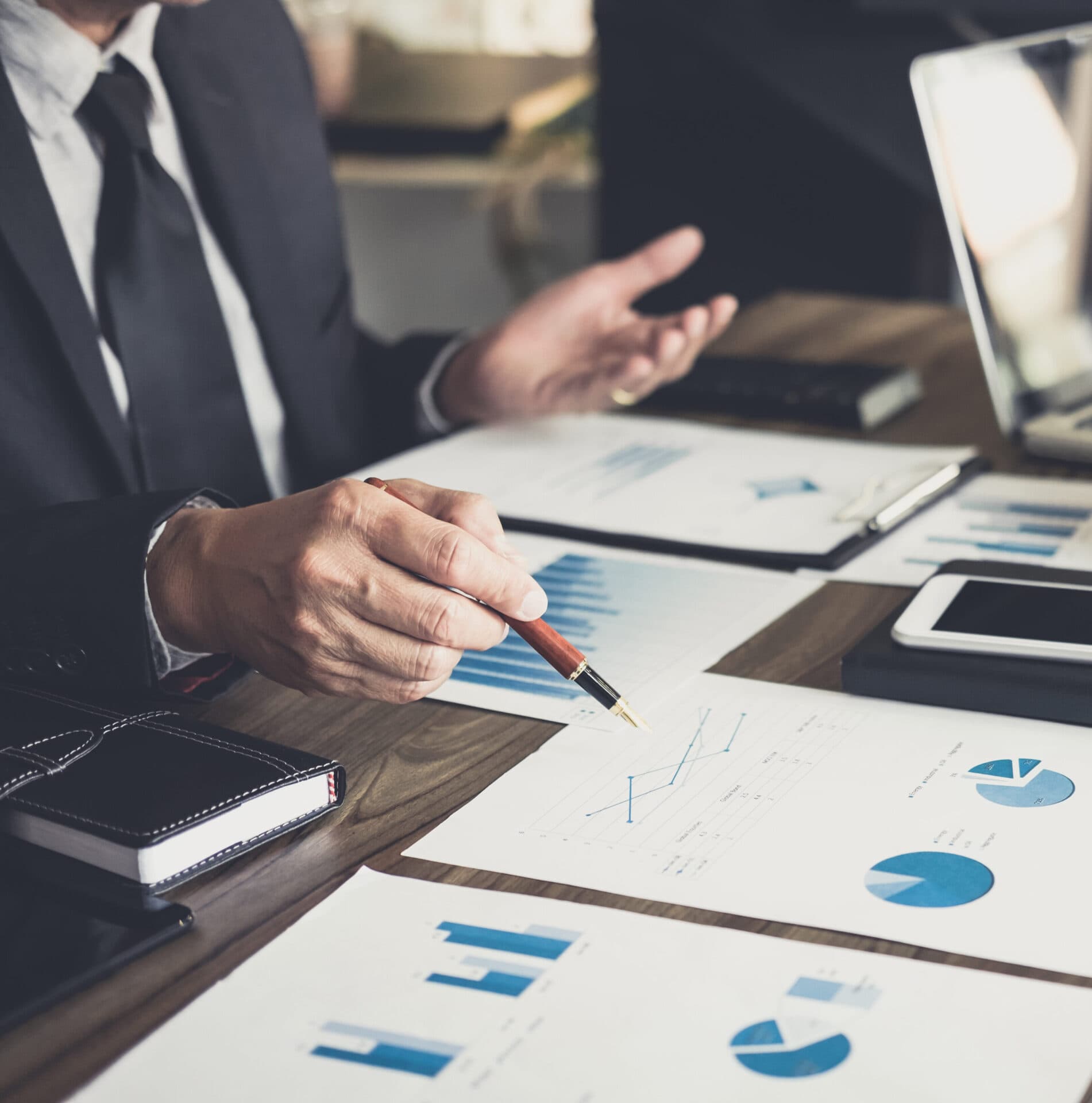 Why are deposit alternatives becoming popular?