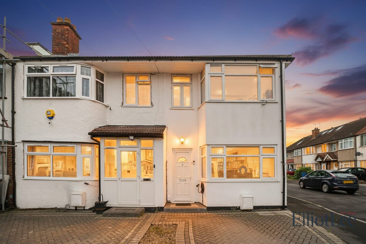 Leamington Crescent, Harrow, HA2