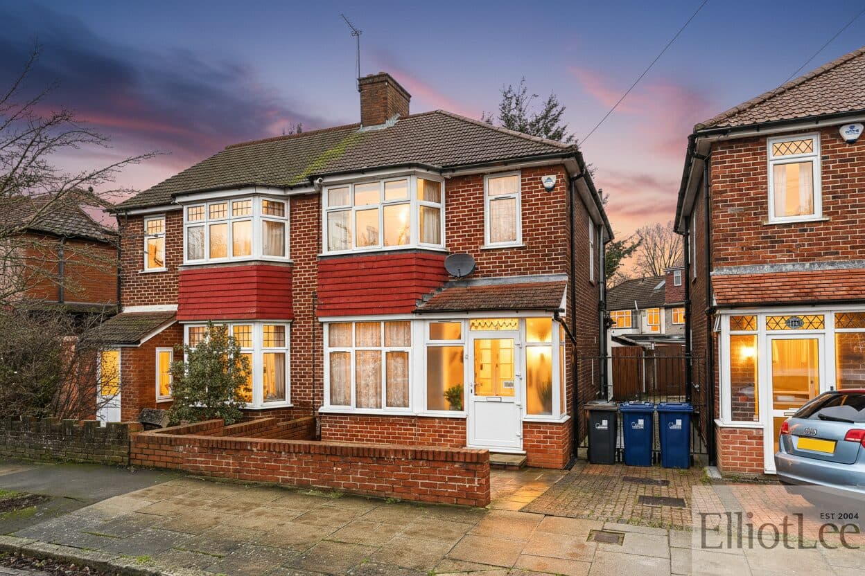 Ashness Gardens, Greenford, UB6