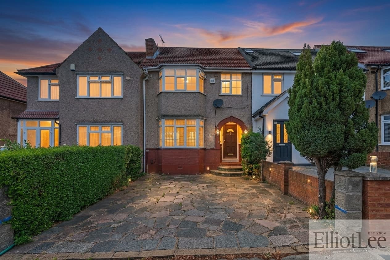 Sherwood Avenue, Greenford, UB6